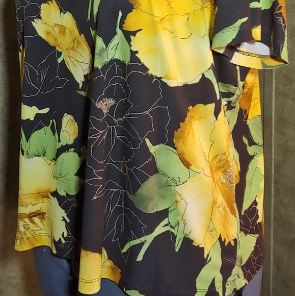 Susan Graver 2-piece blazer set - Picture 5 of 8